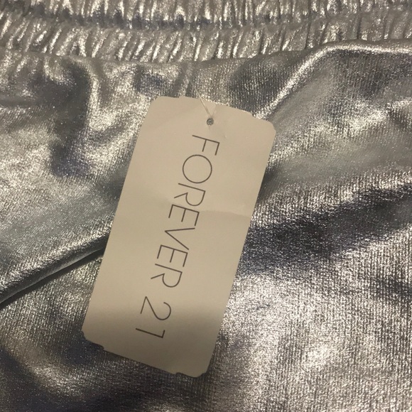 Silver mini skirt - Picture 4 of 4